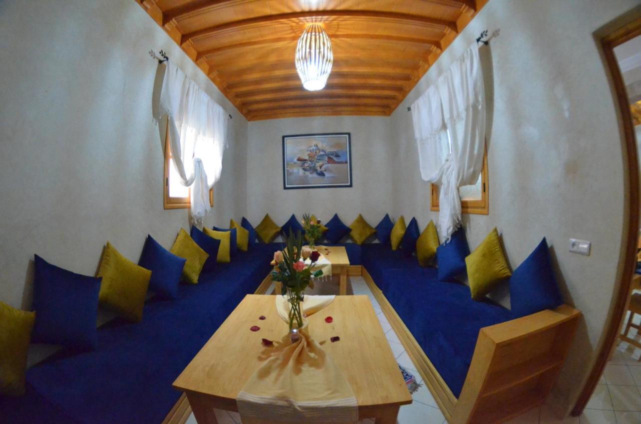 Riad As-Sawíra Exteriér fotografie