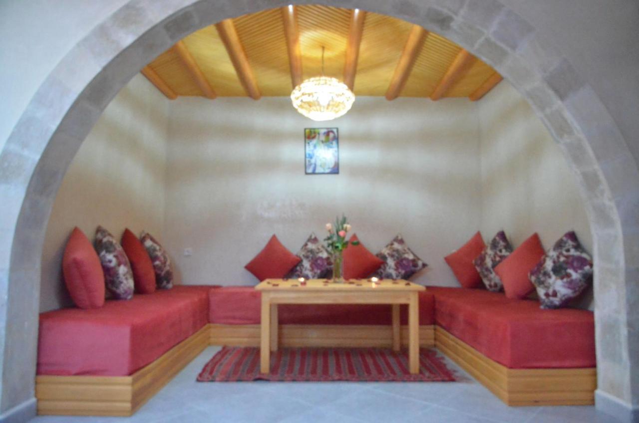 Riad As-Sawíra Exteriér fotografie
